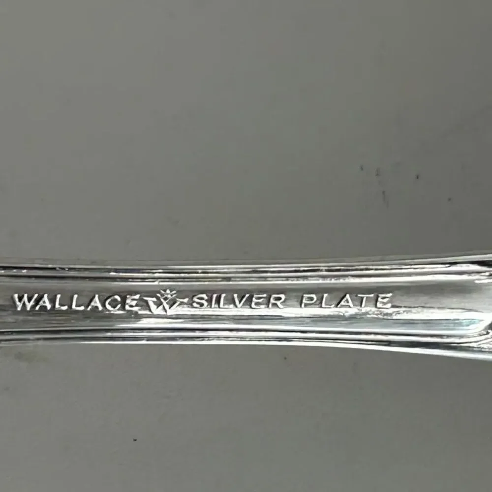 Wallace  Salad Serving Tongs Silverplate Vintage Ornate Flatware